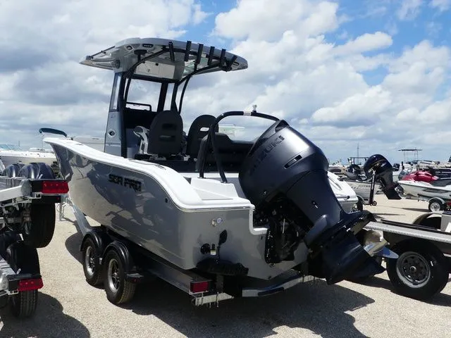 Slide: The Image of Sea Pro 245FLX Sandbar 2026 - 6
