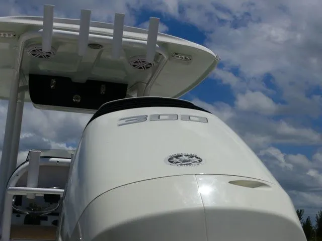 Slide: The Image of Sportsman Heritage 231 Center Console 2018 - 10