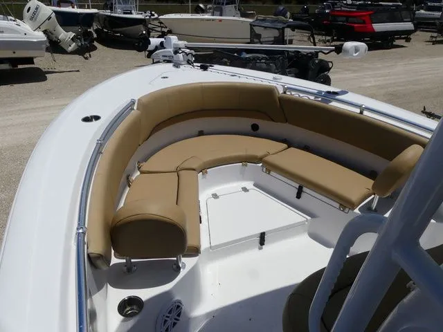 Slide: The Image of Sportsman Heritage 231 Center Console 2018 - 11