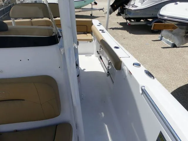 Slide: The Image of Sportsman Heritage 231 Center Console 2018 - 13