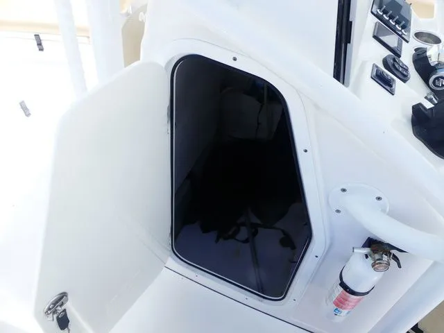 Slide: The Image of Sportsman Heritage 231 Center Console 2018 - 15