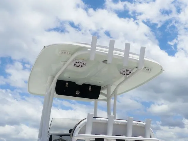 Slide: The Image of Sportsman Heritage 231 Center Console 2018 - 20