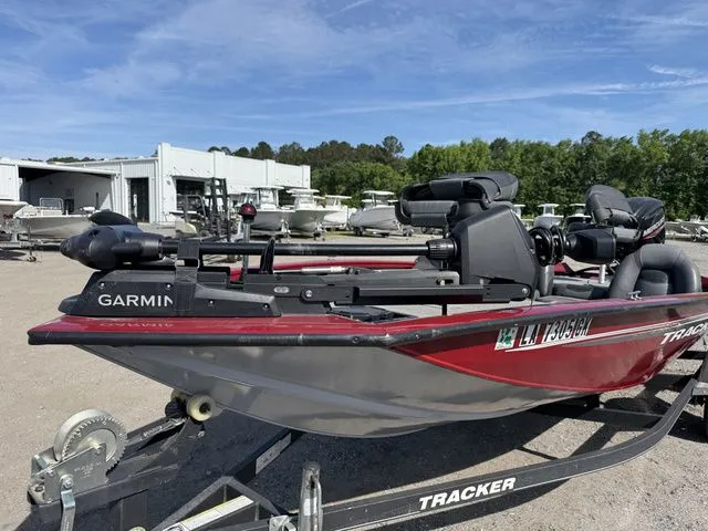 Slide: The Image of Tracker Pro Team 175 TF 2019 - 8