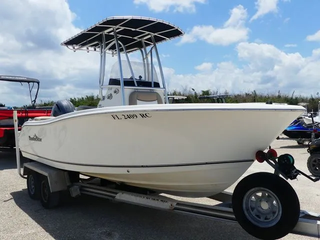 Slide: The Image of NauticStar 2102 Legacy 2015 - 3