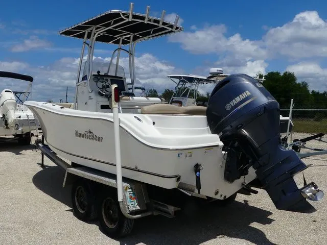Slide: The Image of NauticStar 2102 Legacy 2015 - 6