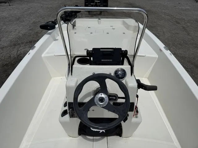 Slide: The Image of Mako Pro Skiff 17 CC 2023 - 14