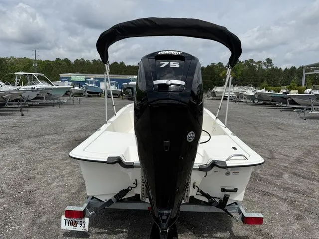 Slide: The Image of Mako Pro Skiff 17 CC 2023 - 4