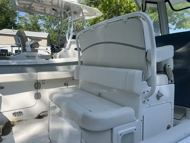 Slide: The Image of Sea Hunt Ultra 255 SE 2023 - 8