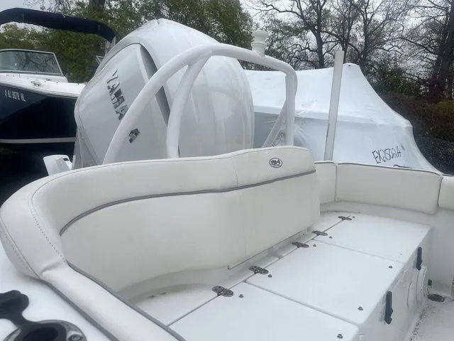 Slide: The Image of Sea Hunt Ultra 239 SE 2023 - 5