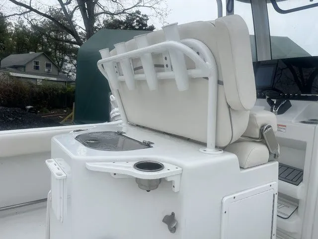 Slide: The Image of Sea Hunt Ultra 239 SE 2023 - 6