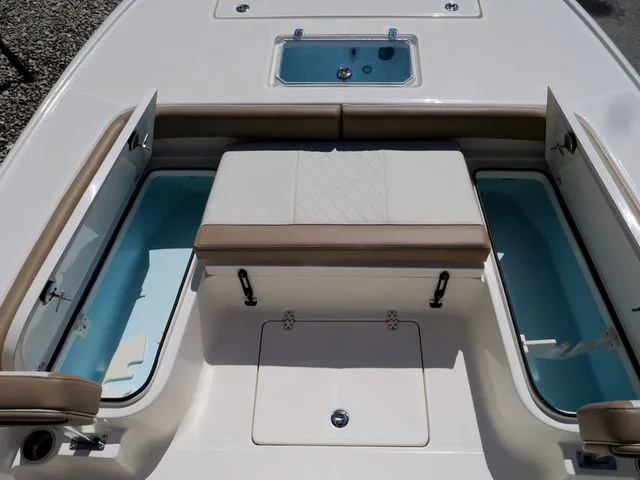Slide: The Image of Sea Born FX25 LE 2026 - 14