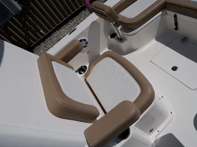 Slide: The Image of Sea Born FX25 LE 2026 - 18