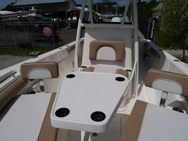 Slide: The Image of Sea Born LX22 Center Console 2026 - 19