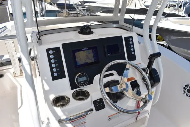 Slide: The Image of Robalo R202 Explorer 2023 - 52