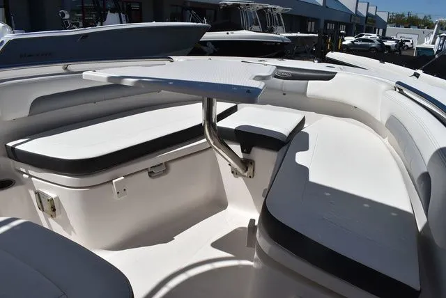 Slide: The Image of Robalo R202 Explorer 2023 - 67