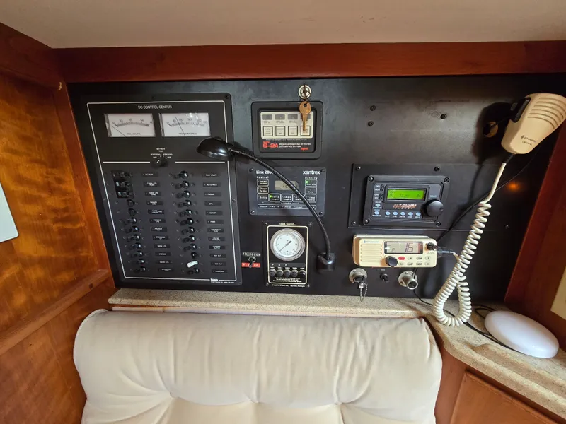 Slide: The Image of Gozzard 44 Center Cockpit 1998 - 14