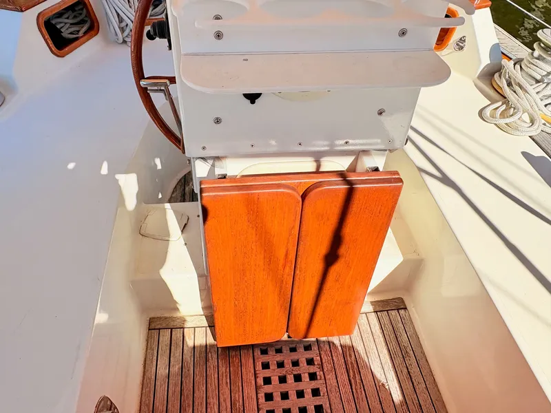 Slide: The Image of Gozzard 44 Center Cockpit 1998 - 58