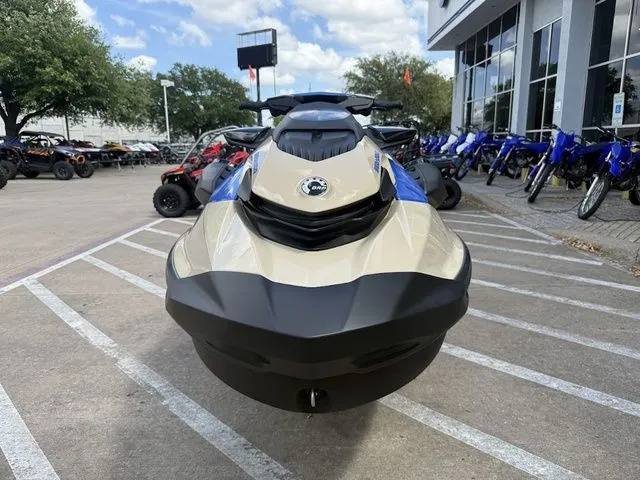 Slide: The Image of Sea-Doo Wake 170 2026 - 3