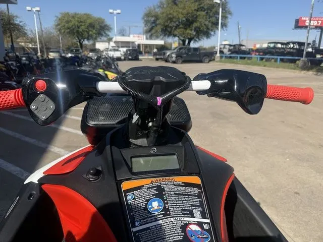 Slide: The Image of Sea-Doo Spark Trixx for 1 2026 - 9