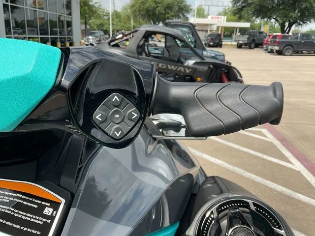 Slide: The Image of Sea-Doo GTR 230 2026 - 20