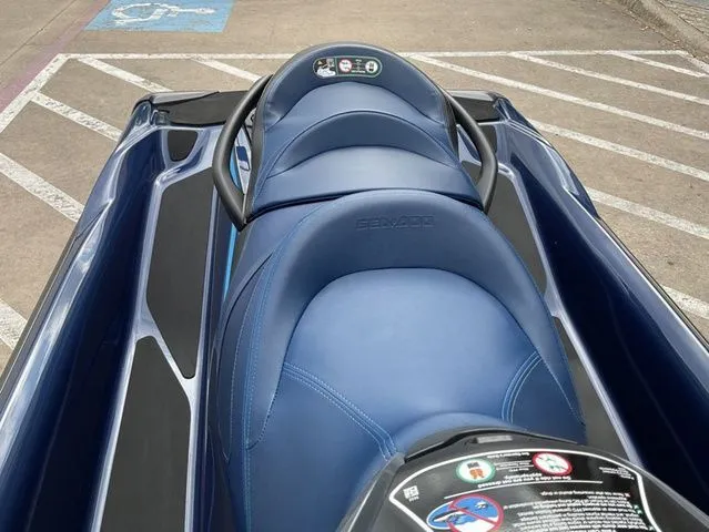 Slide: The Image of Sea-Doo GTX 170 2026 - 11