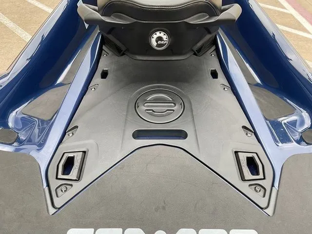 Slide: The Image of Sea-Doo GTX 170 2026 - 14