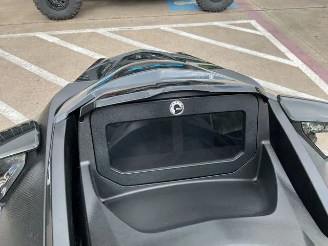 Slide: The Image of Sea-Doo GTX 170 2026 - 18