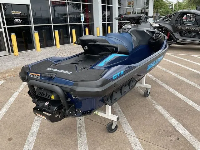 Slide: The Image of Sea-Doo GTX 170 2026 - 3