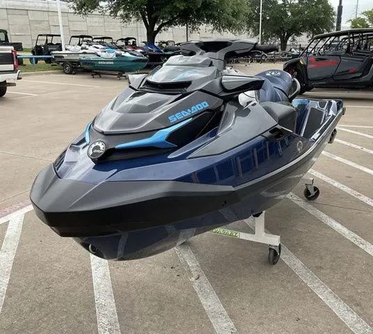 Slide: The Image of Sea-Doo GTX 170 2026 - 7