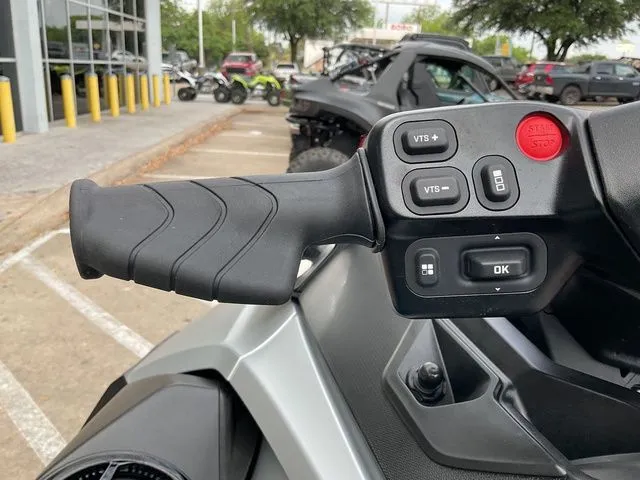 Slide: The Image of Sea-Doo GTX Limited 325 2026 - 18