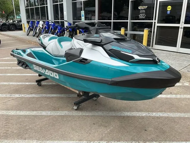 Slide: The Image of Sea-Doo GTX Limited 325 2026 - 9