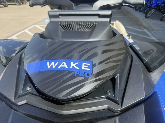 Slide: The Image of Sea-Doo Wake Pro 230 2026 - 18