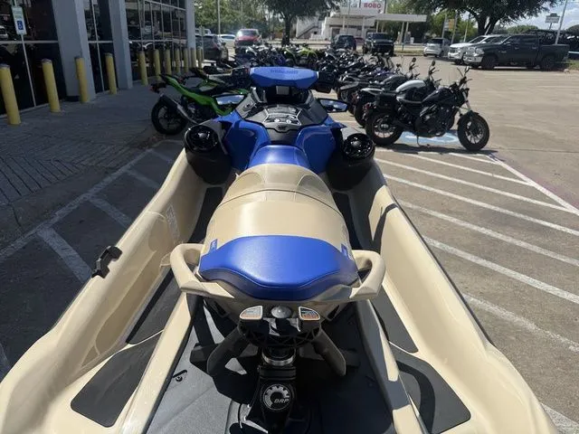 Slide: The Image of Sea-Doo Wake Pro 230 2026 - 9