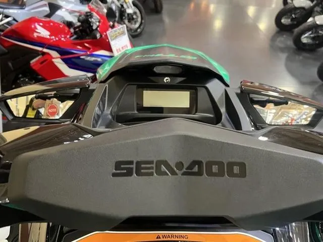 Slide: The Image of Sea-Doo GTI SE 170 2026 - 12
