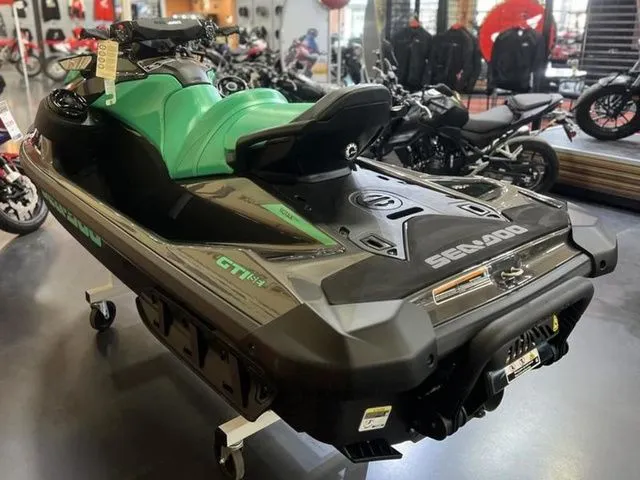 Slide: The Image of Sea-Doo GTI SE 170 2026 - 7
