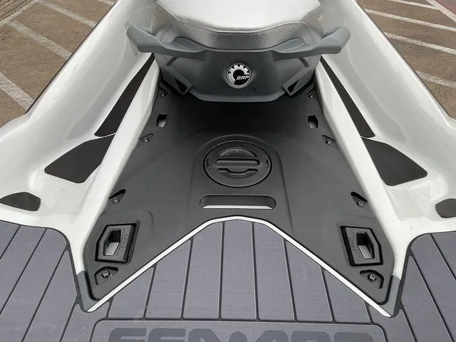 Slide: The Image of Sea-Doo GTX Limited 325 2026 - 15