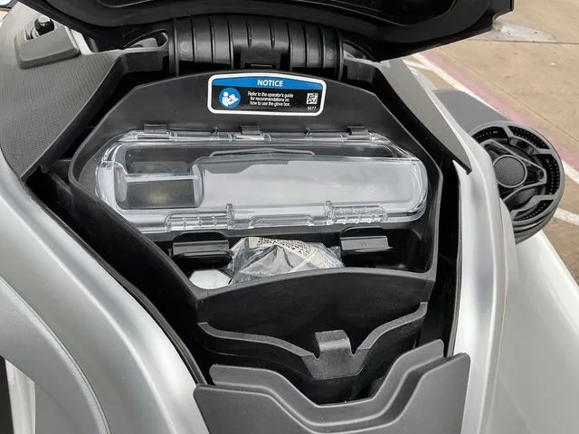 Slide: The Image of Sea-Doo GTX Limited 325 2026 - 16