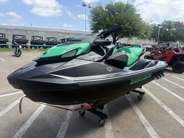Slide: The Image of Sea-Doo GTI SE 130 2026 - 4