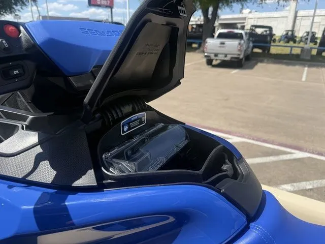Slide: The Image of Sea-Doo Wake 2026 - 12