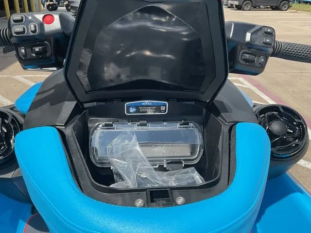 Slide: The Image of Sea-Doo RXP-X 2026 - 18