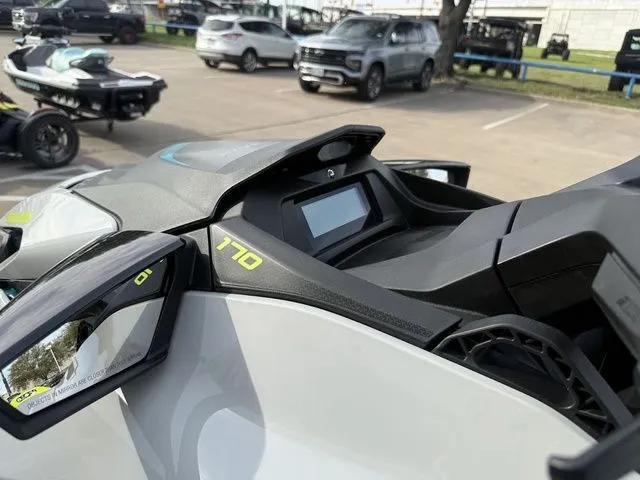 Slide: The Image of Sea-Doo GTI SE 170 2026 - 9
