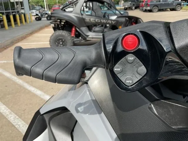 Slide: The Image of Sea-Doo 25TC 2026 - 17
