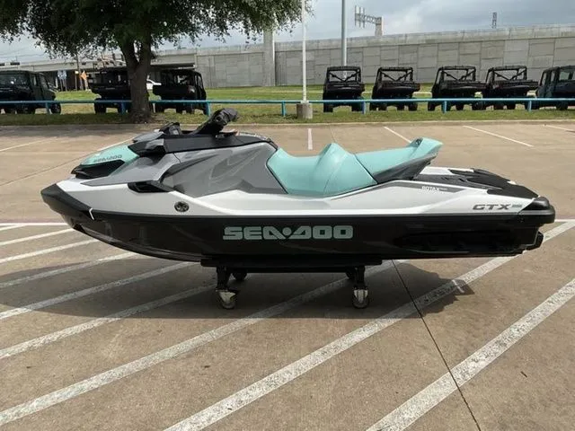 Slide: The Image of Sea-Doo 25TC 2026 - 6