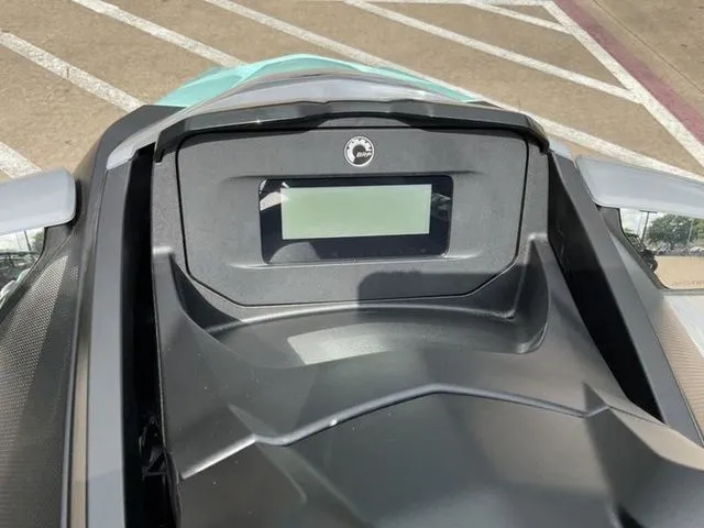 Slide: The Image of Sea-Doo GTX PRO 130 2026 - 18