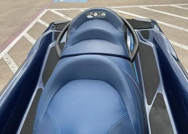 Slide: The Image of Sea-Doo GTX 170 2026 - 12