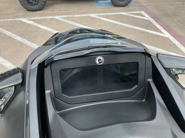 Slide: The Image of Sea-Doo GTX 170 2026 - 18