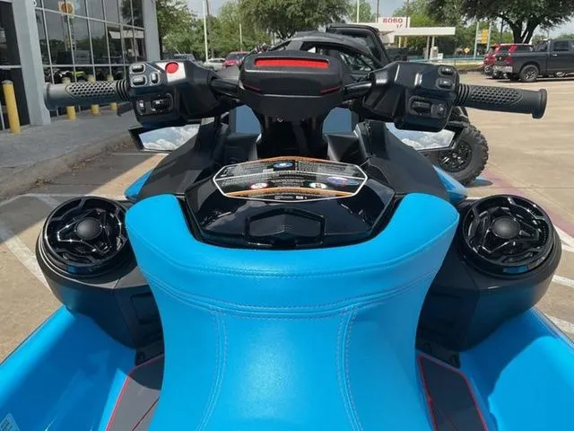 Slide: The Image of Sea-Doo RXP-X™ 325 Tech, BRP Premium A, iBR Gulfstream Blu 2026 - 10