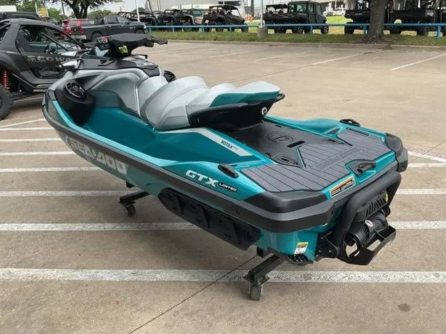 Slide: The Image of Sea-Doo GTX Limited 325 2026 - 5