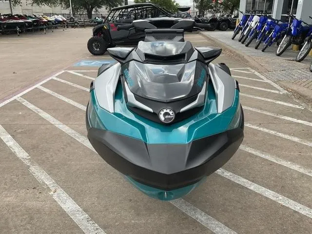 Slide: The Image of Sea-Doo GTX Limited 325 2026 - 8