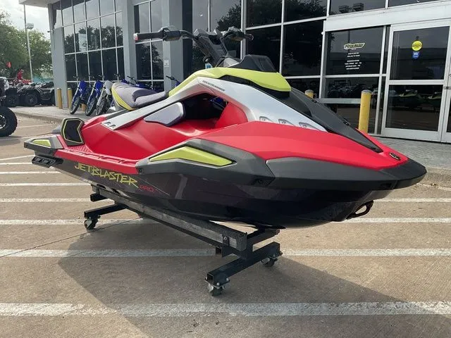 The Image of Yamaha JetBlaster PRO 2-Up 2026 - 1